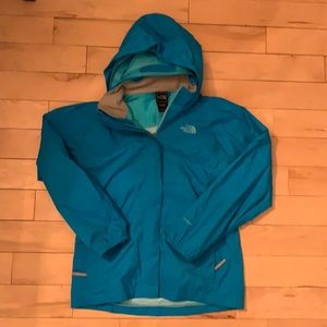 Girl’s North Face rain jacket. Beautiful like new condition.